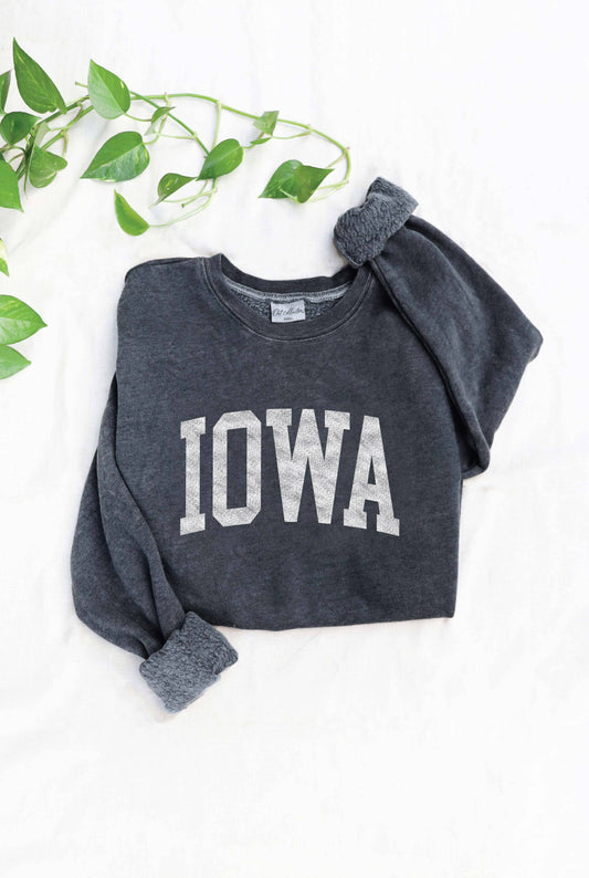 IOWA MINERAL WASHED GRAPHIC SWEATSHIRT